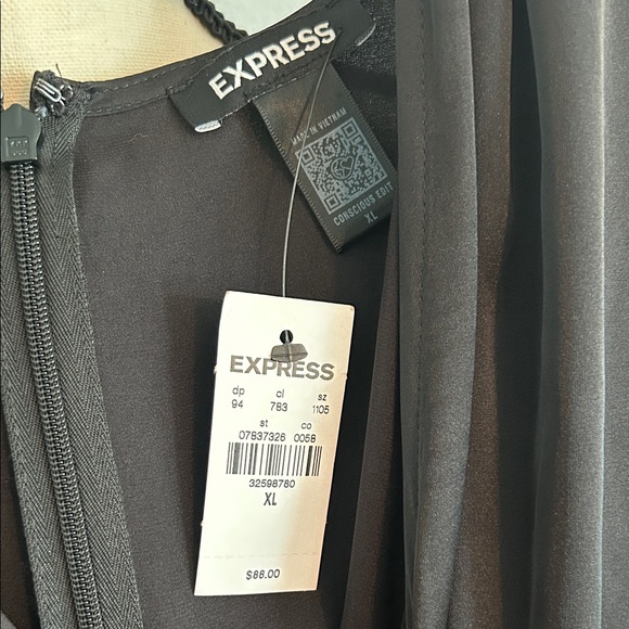 Express Elegant Black Midi Dress - Picture 2 of 8